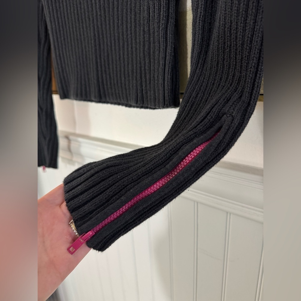 Vintage DKNY Vintage Ribbed 90s/ Y2K Hot Pink Logo Zipper Long Sleeve Sweater SM - Picture 5 of 8